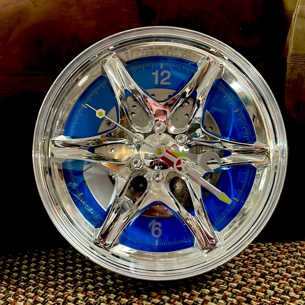 Tire Wall clock